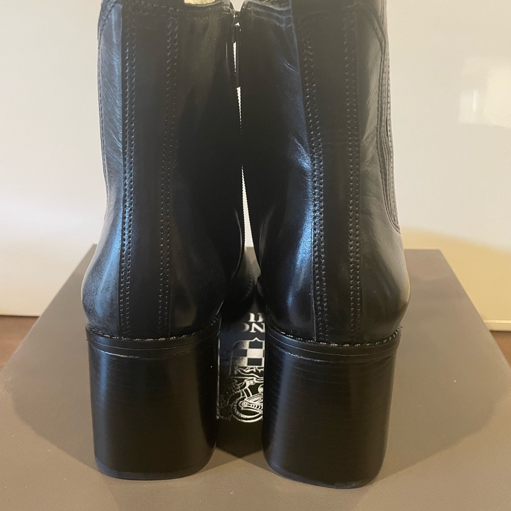 Vince Camuto Black Leather Ankle Boots. Size 8.5 - Picture 4 of 5